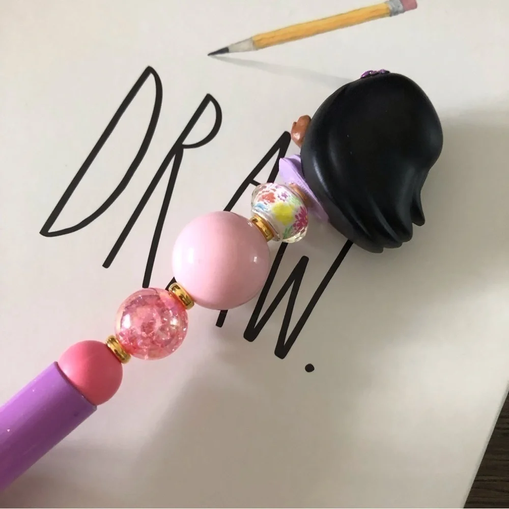 Disney Doorables: Encanto: Isabela handmade beaded pen